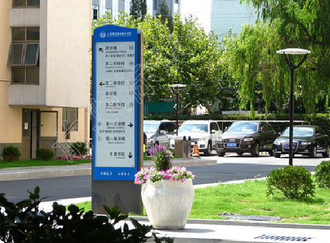 宝丰哪些因素影响宣传栏的制作？